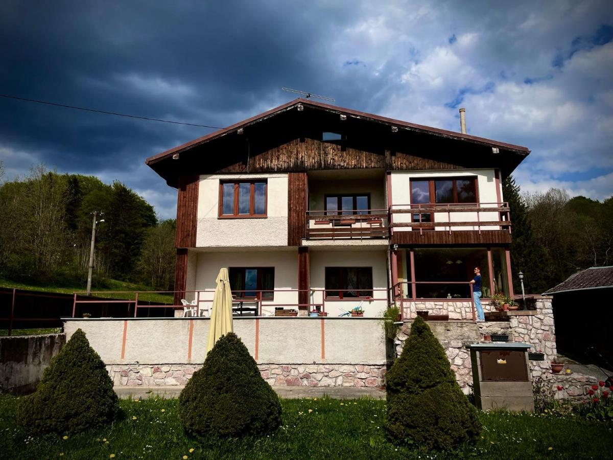 V Krkonosich, Rodinny Peklicko * Horni Lanov